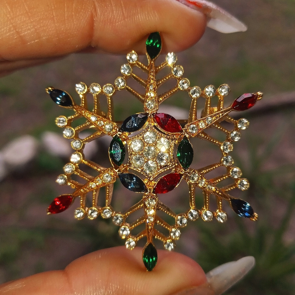 Vintage Jewels of India Rhinestone Snowflake